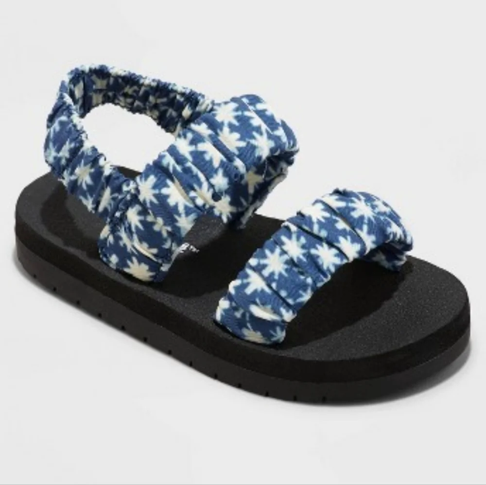 Cat & Jack Toddler Girls' Mia Ankle Quarter Sandals